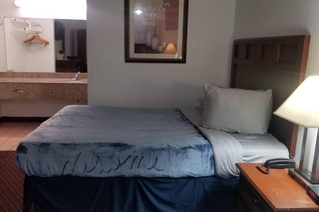 Hotel King Ac Wi-Fi Hotel 2061 Booking Stillwater Exteriör bild